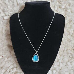 Tear Drop Blue‎ Stone Silver Necklacle 17 inches